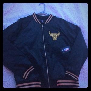 NEW NBA PUFFER COAT!! Has never been warn